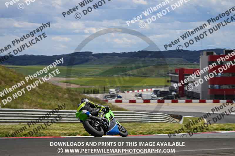 cadwell no limits trackday;cadwell park;cadwell park photographs;cadwell trackday photographs;enduro digital images;event digital images;eventdigitalimages;navarra;no limits trackdays;peter wileman photography;racing digital images;trackday digital images;trackday photos